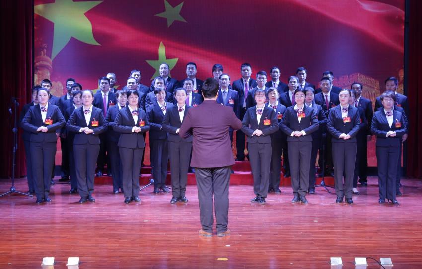 开云(中国)Kaiyun·官方网站2019年度工作动员大会---大合唱《团结就是力量》、《我爱你中国》